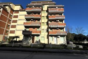 3 LOCALI A COMACCHIO