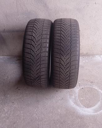 Gomme 215/55/17