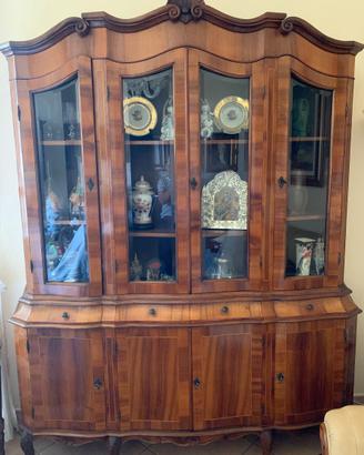 Credenza con cristalliera