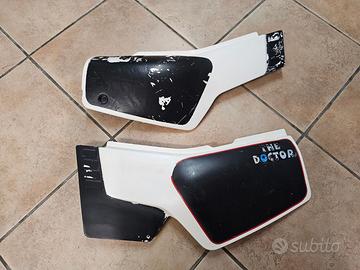 Fianchetti laterali per Yamaha XT 600 43F