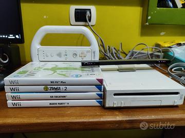 WII console completa con 4 giochi originali 