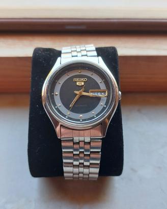 Orologio Seiko 5 vintage come nuovo revisionato