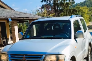 Mitsubishi Pajero 3.2 16V DI-D 3p. GLS1 Autocarro