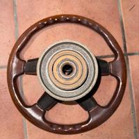 Volante sportivo Momo