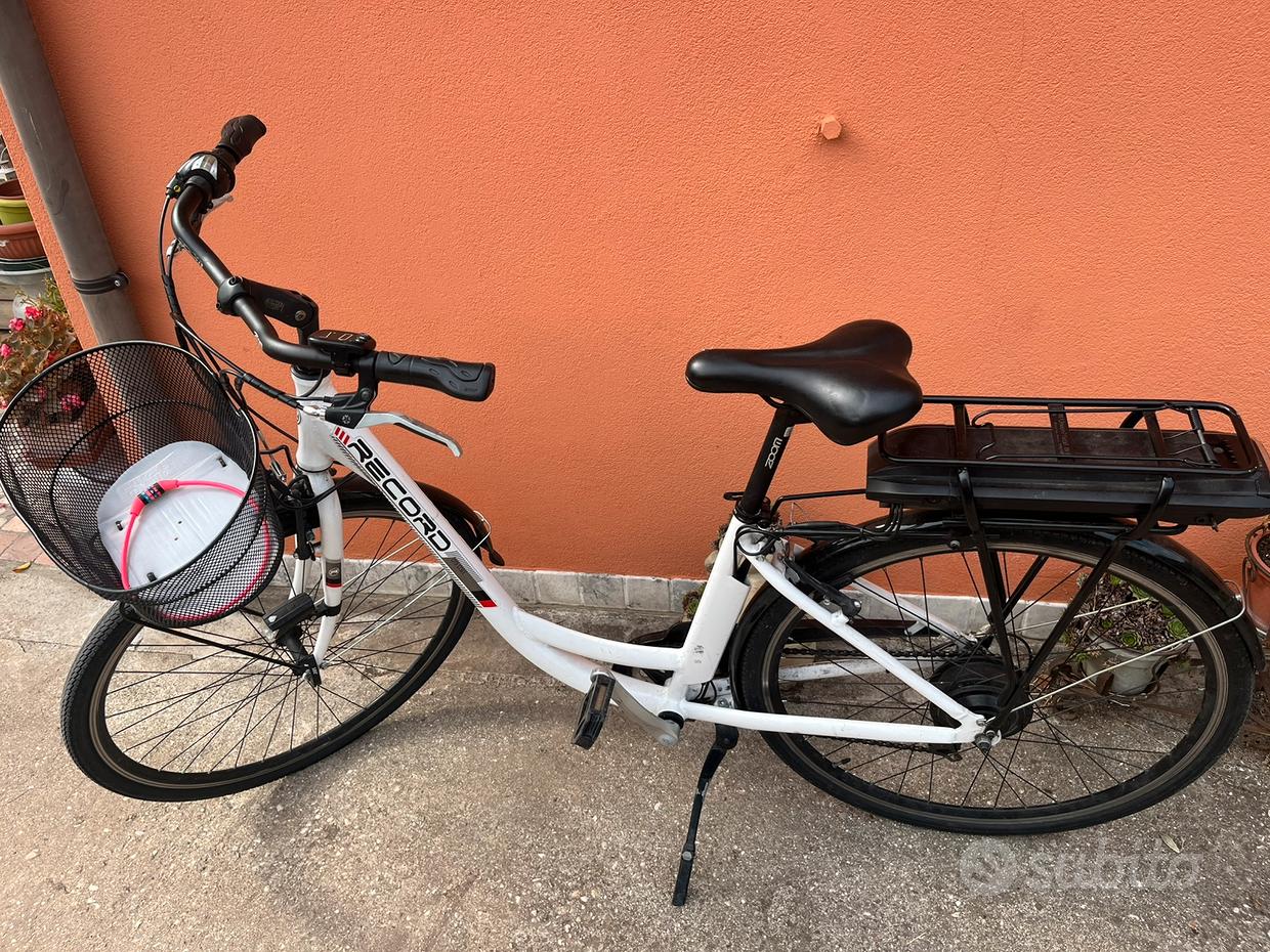 City bike elettrica Fantastiche offerte di Biciclette