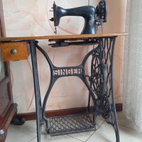 Macchina da cucire vintage  funzionante Singer