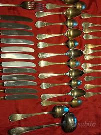 servizio da 12 posate in argento