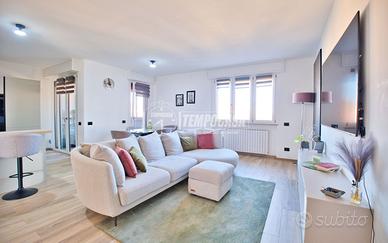 TRILOCALE CON FINITURE DI PREGIO !!!