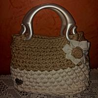 borsa in fettuccia a uncinetto 