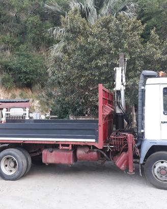 Autocarro 7910 