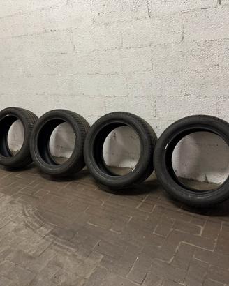 Pneumatici Bridgestone 215/50/18 92W