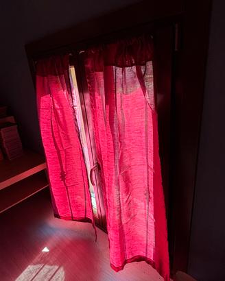 Tende Borgogna fatte da sarta velate bordeaux