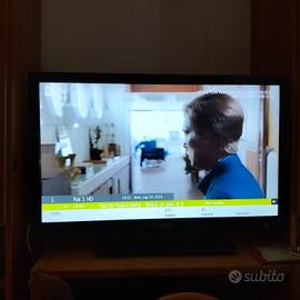 Televisore LCD.   42 polllici