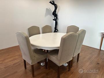 Tavolo bianco di legno e 6 sedie imbottite