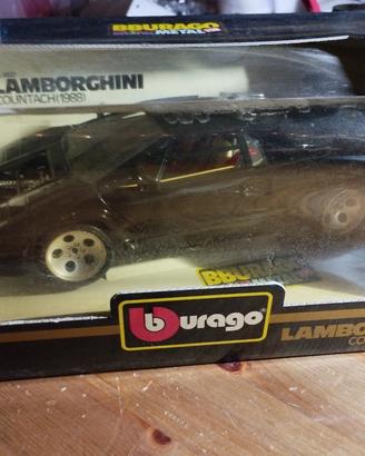 Modello scala 1/18 Lamborghini Countach 1988