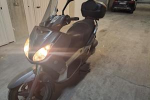 Yamaha Xmax 250