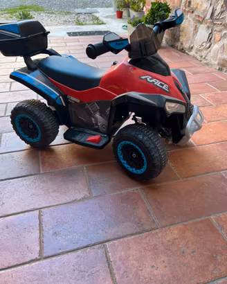 Quad elettrico per bambini tipo “Race”