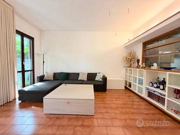 Villetta a schiera di 205 m² con 5 locali e box au
