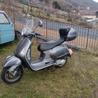 vespa gts  200