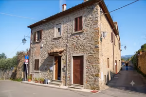 Appartamento arredato a giovi - arezzo
