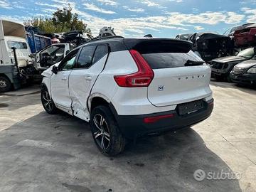 Per RICAMBI Volvo XC40 VAN 2020 diesel kW 110 NO F