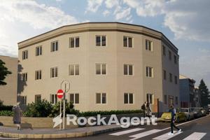 MONFALCONE (GO) -INTERO STABILE PROGETTO STUDENTAT