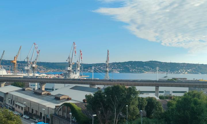 Stanza matrimoniale vista mare