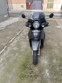 Aprilia scarabeo 250