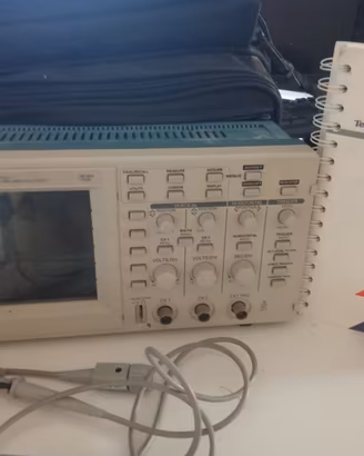 Oscilloscopio TDS 220