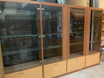 ARREDAMENTO NEGOZIO