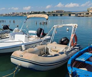 gommone e motore