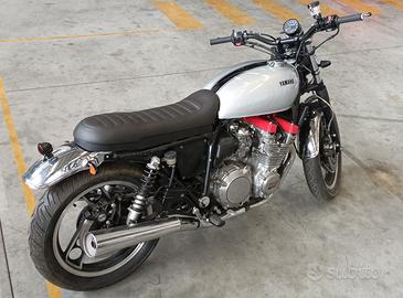 Yamaha XJ 900