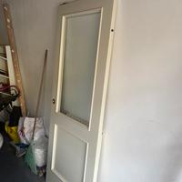 Porta scorrevole con scrigno