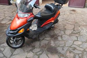 Scooter Kymco da strada