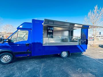 AUTONEGOZIO paninoteca ambulante food truck