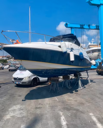 BARCA A MOTORE CABINATO 8,5 mt NATANTE