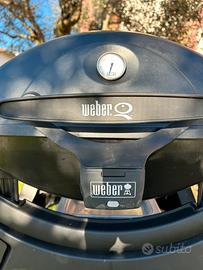 Weber Q320 barbecue a gas con carrello