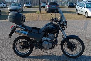 Honda SLR 650 moto A2 enduro naked scrambler 