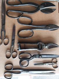Set di 8 forbici antiche varie fogge