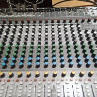 mixer Soundcraft Signature 22 multitracks 