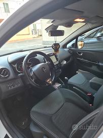 Veicolo clio sporrer