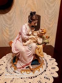"La Maternità"  Scultura di Capodimonte.Perfetta