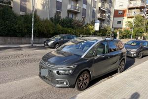 Auto 7 posti  da vedere a Nuoro