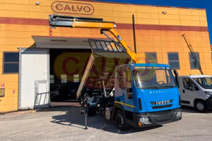 Iveco Eurocargo ribaltabile/gru
