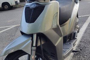 Kymco People 200i S DD