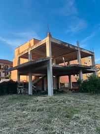 Terreno con porzione di fabbricato