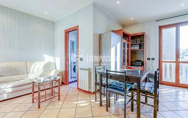 VARALLO POMBIA - BILOCALE IN ZONA CENTRALE