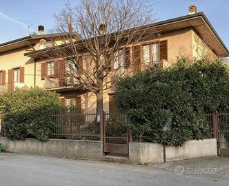 Immobile in asta di 174 m² con 5 locali e box auto