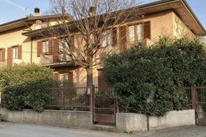 Immobile in asta di 174 m² con 5 locali e box auto