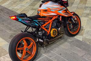 Ktm superduke 1290 r evo 2022